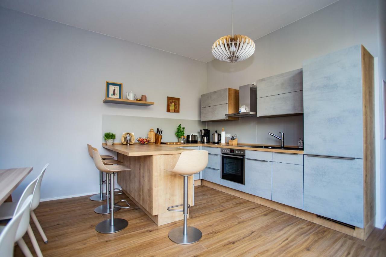 Eckhof Domizil - Grosszuegige Ferienwohnung Mit Kleinem Garten In Der Altstadt Von Gotha Luaran gambar