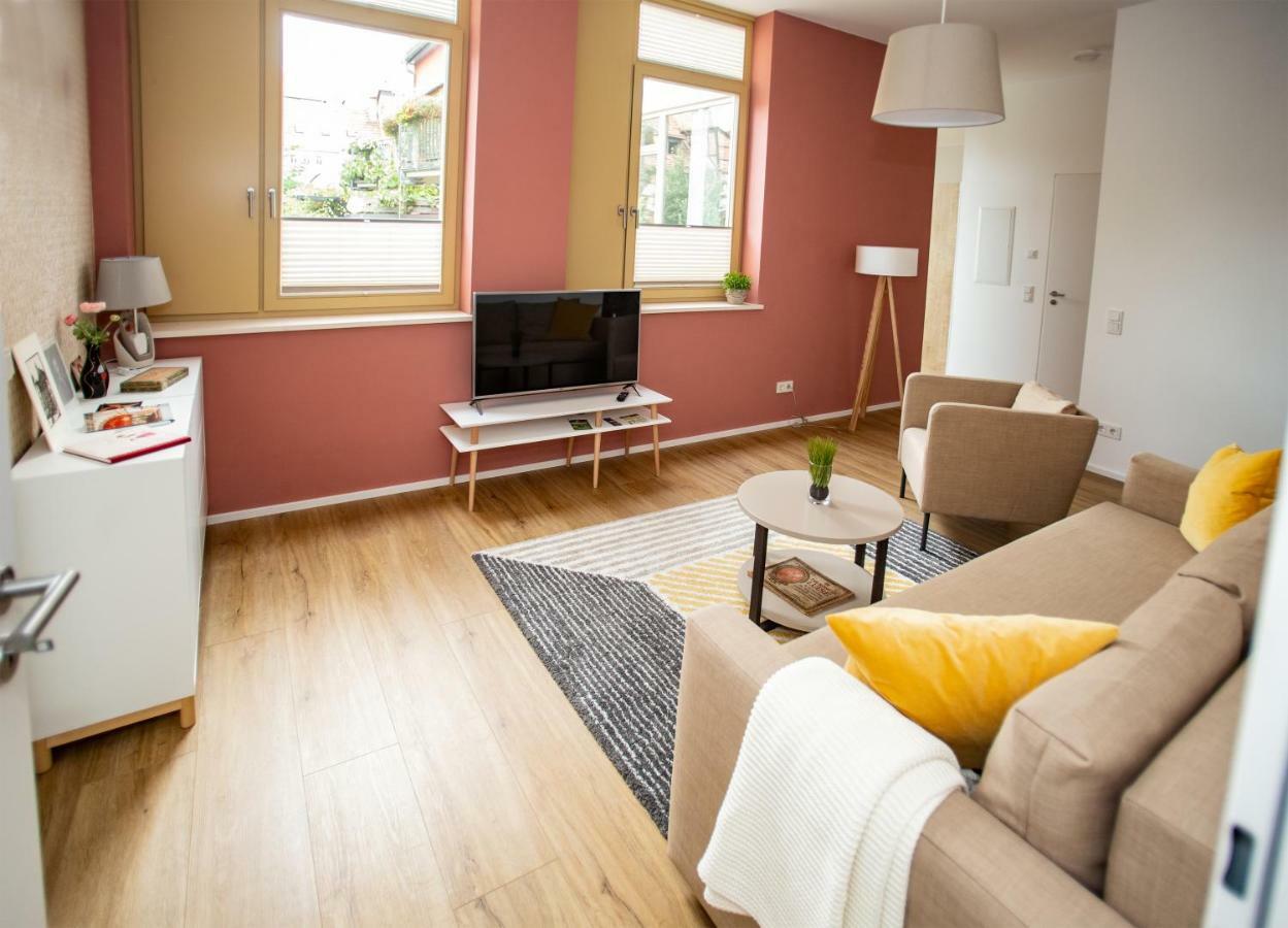 Eckhof Domizil - Grosszuegige Ferienwohnung Mit Kleinem Garten In Der Altstadt Von Gotha Luaran gambar